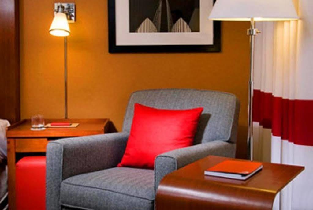 Four Points By Sheraton Winnipeg South Экстерьер фото